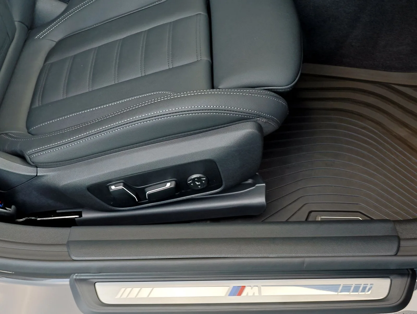 2024 BMW i4 M50, 19/25