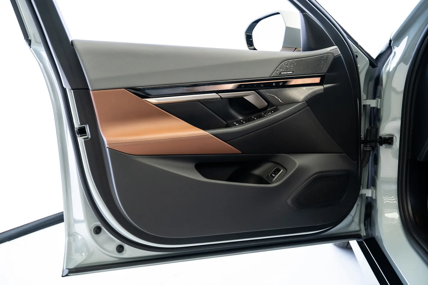 2024 BMW i5 eDrive40, 10/16