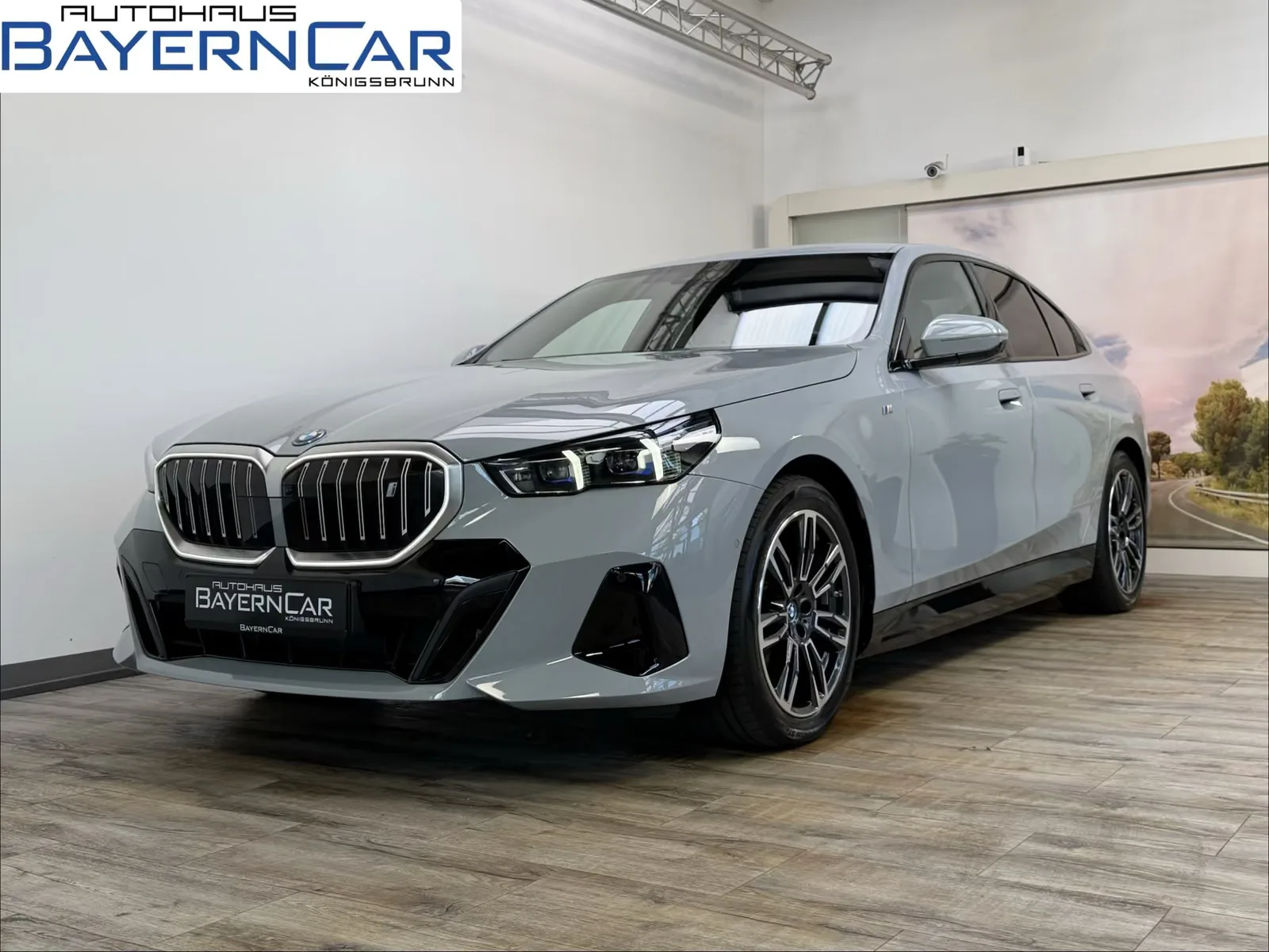 2024 BMW i5 xDrive40 M Sport angeboten von einem Fachhändler in Königsbrunn, Deutschland, Hauptfoto
