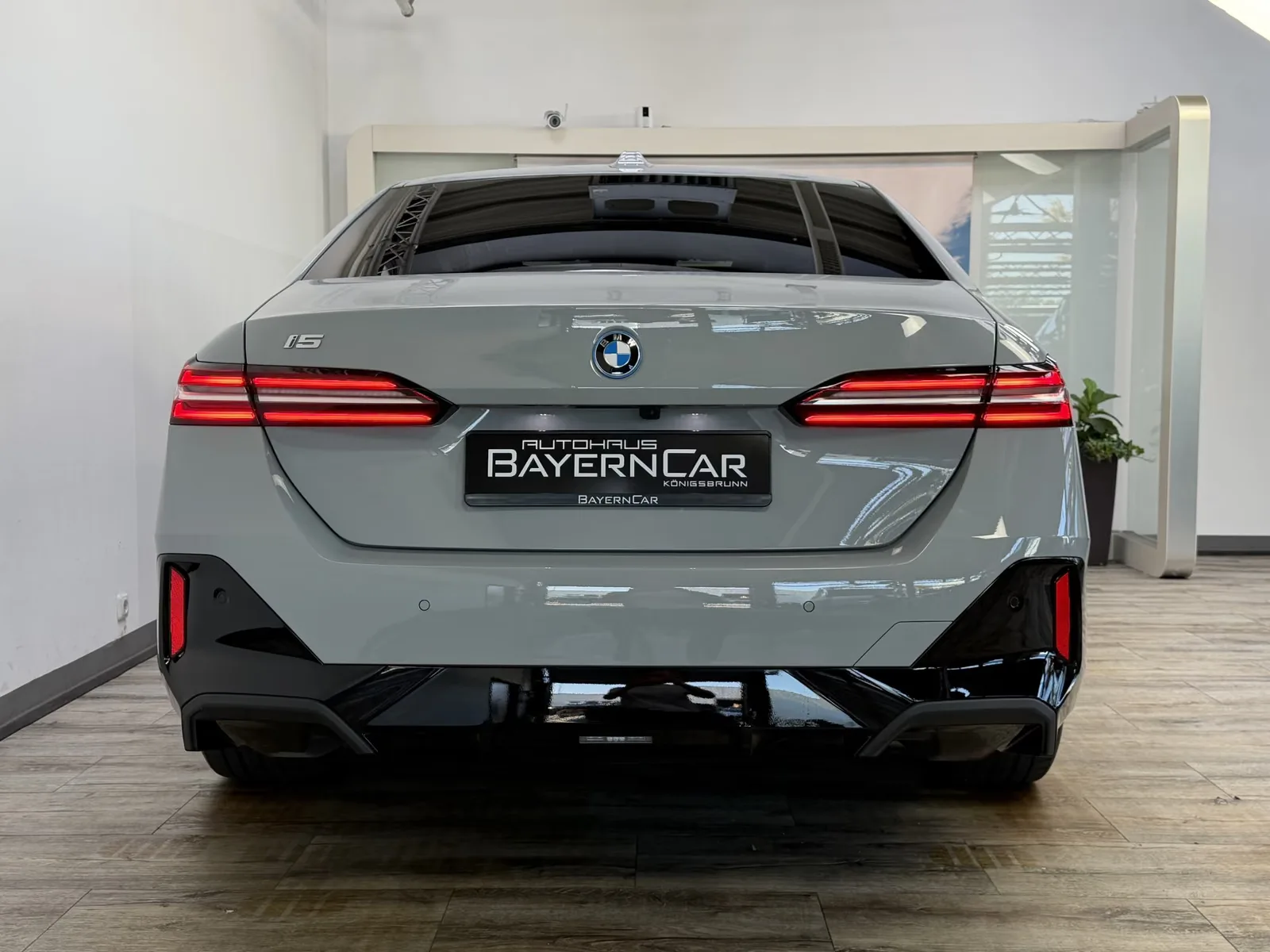 2024 BMW i5 xDrive40 M Sport, 5/30