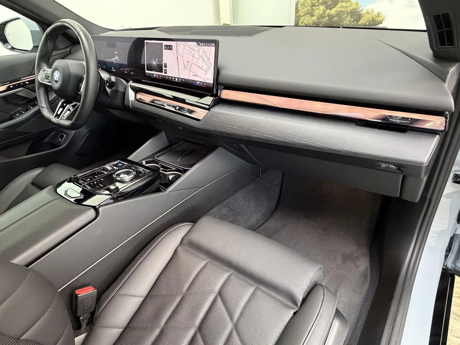 2024 BMW i5 xDrive40 M Sport, 29/30