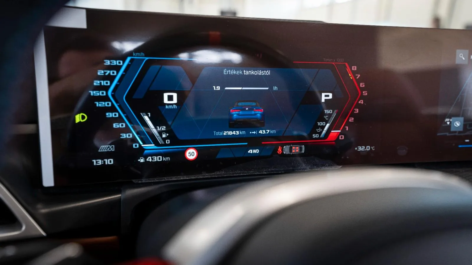 2024 BMW M4 Competition Convertible M xDrive, 10/13