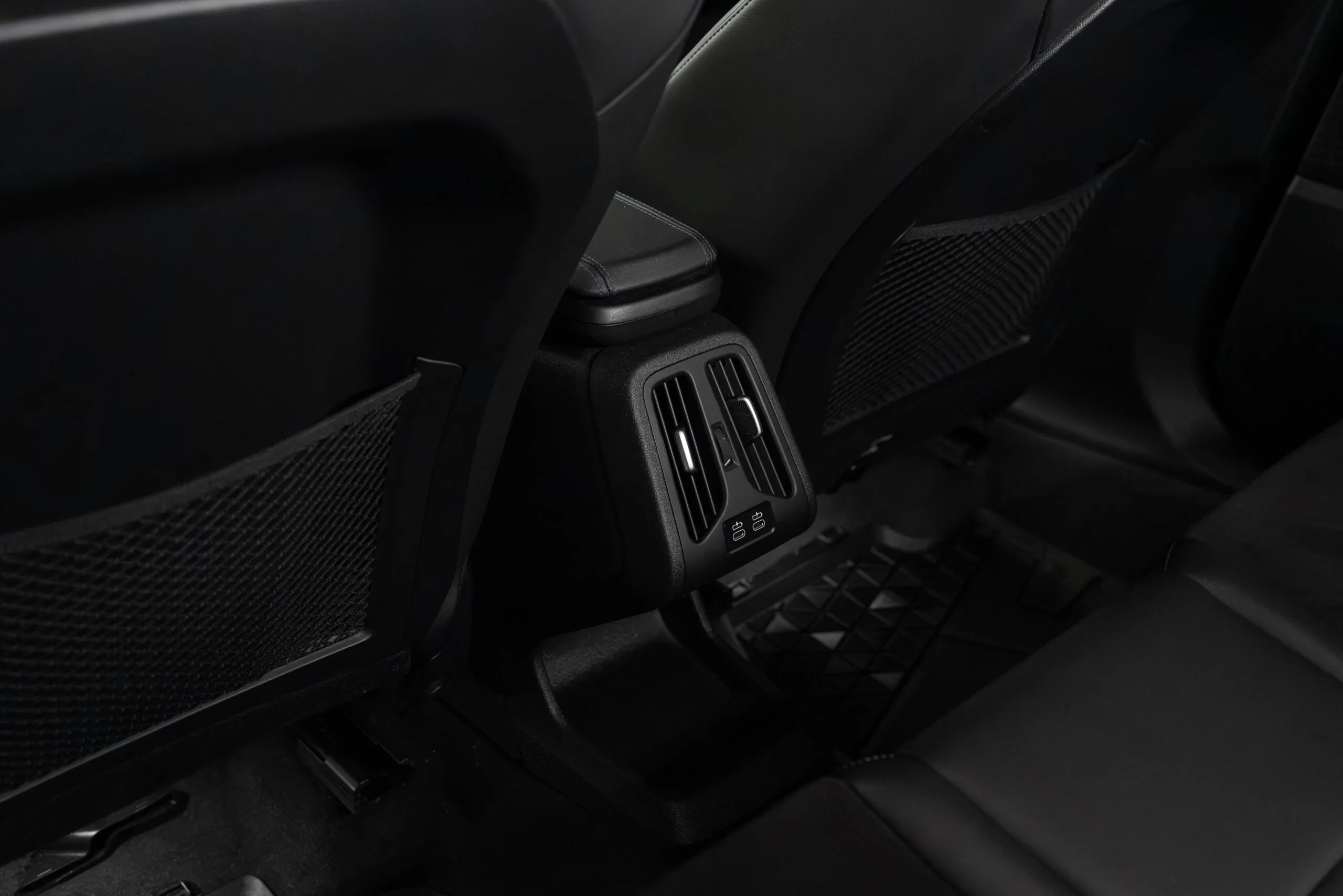 2024 BMW X2 M35i, 28/30