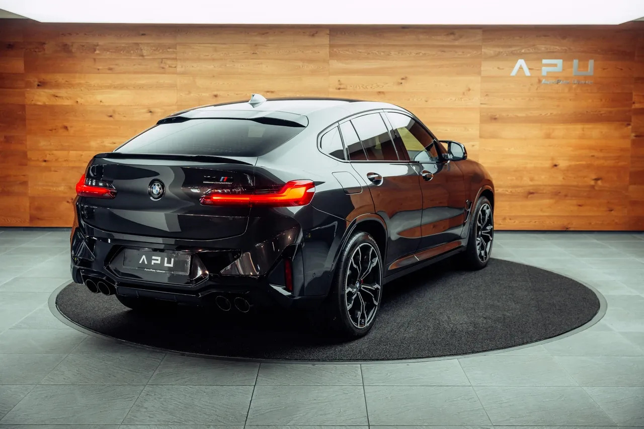 2024 BMW X4 M Competition proposée par un concessionnaire spécialisé à Uznach, Suisse, photo principale