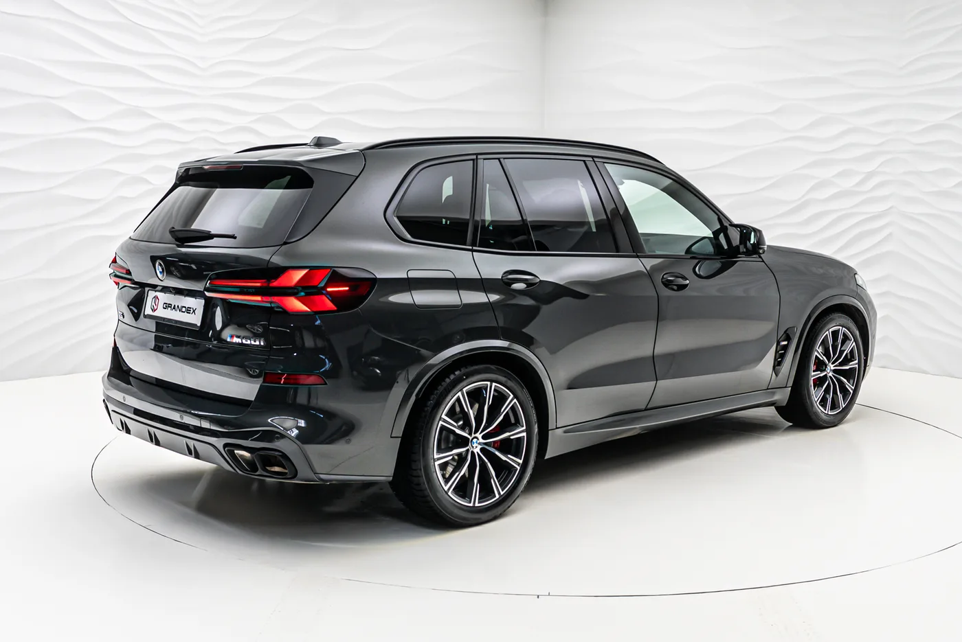 2024 BMW X5 M60i angeboten von einem Fachhändler in Sengenthal, Deutschland, Foto 5 von 10