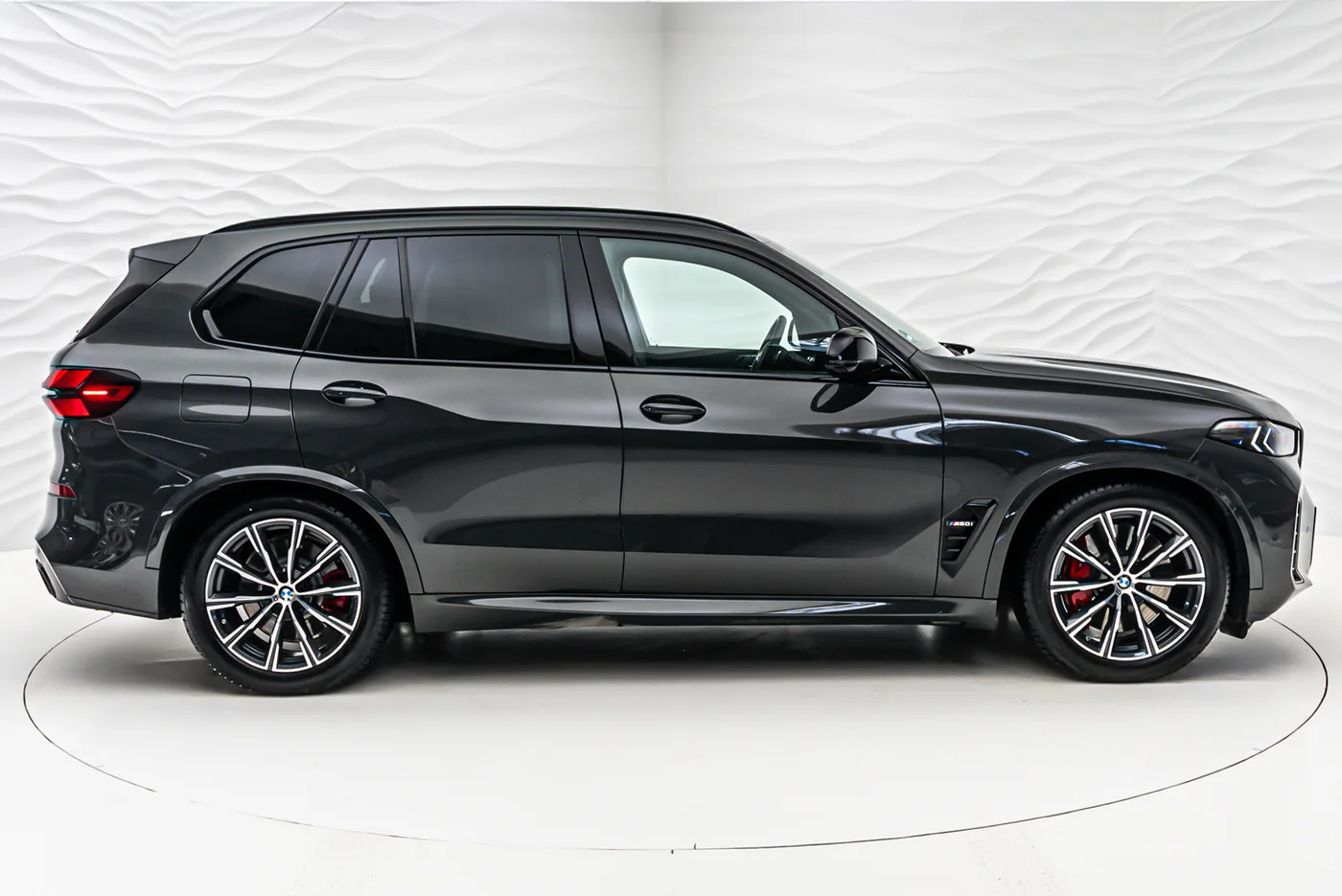 2024 BMW X5 M60i angeboten von einem Fachhändler in Sengenthal, Deutschland, Foto 6 von 10