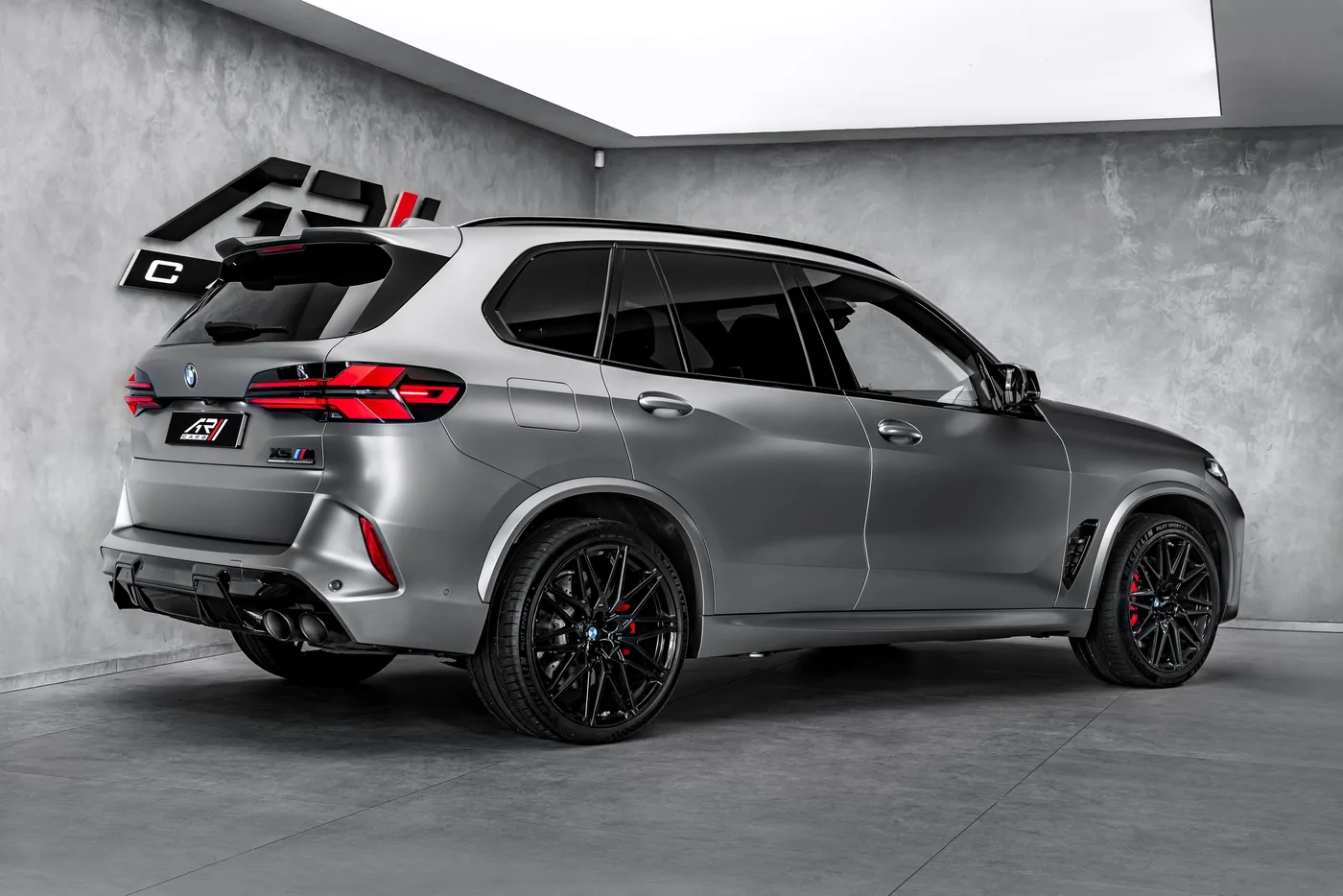 2024 BMW X5 M Competition offered by a specialist dealer in Ostrava, Czechia, photo 5 of 15