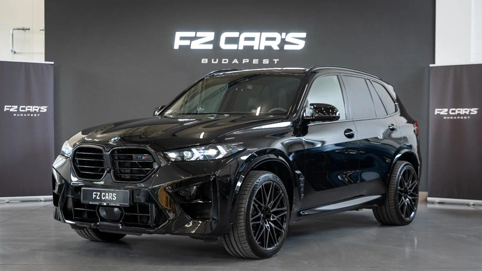 2024 BMW X5 M Competition angeboten von einem Fachhändler in Budapest, Ungarn, Hauptfoto