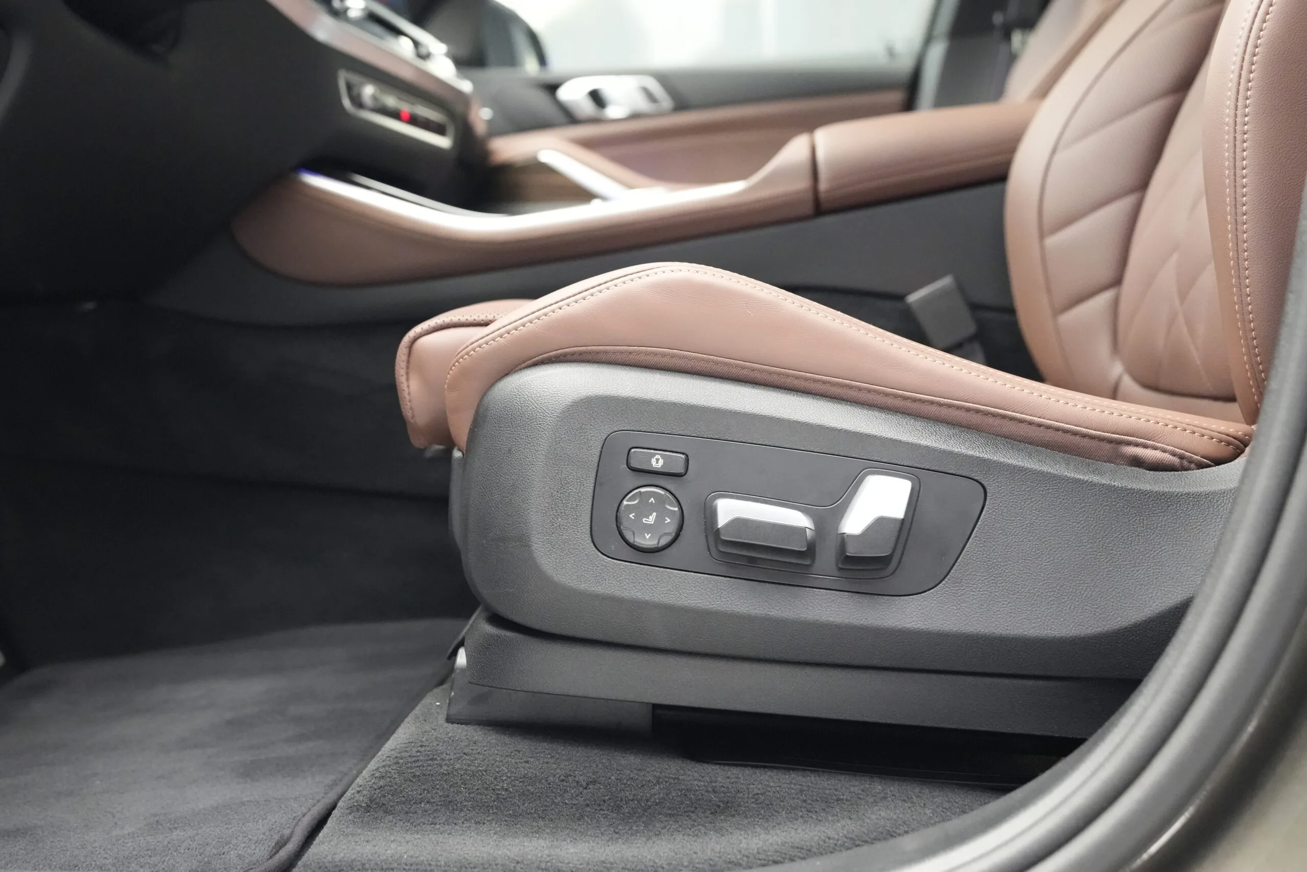 2024 BMW X5 M60i, 19/30