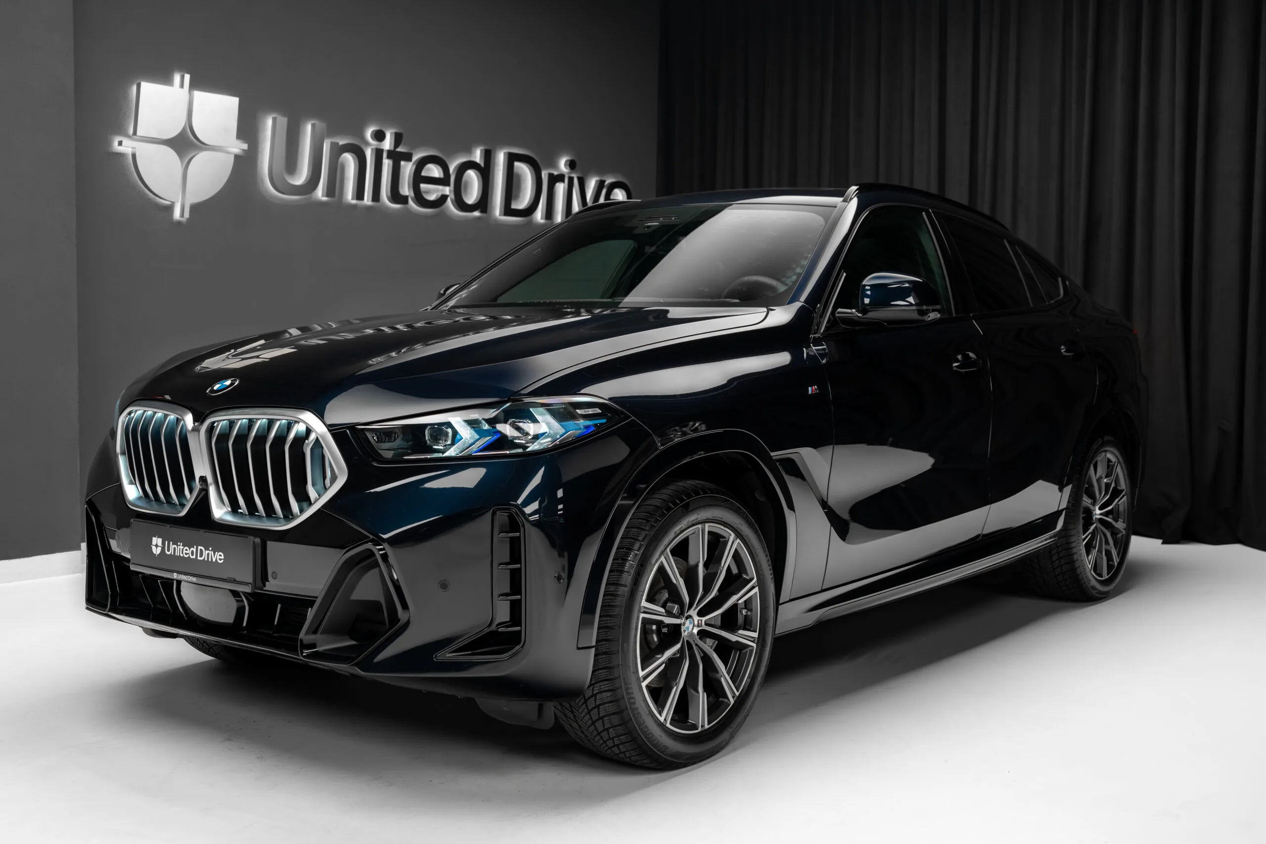 2024 BMW X6 xDrive40i angeboten von einem Fachhändler in Voluntari, Rumänien, Hauptfoto