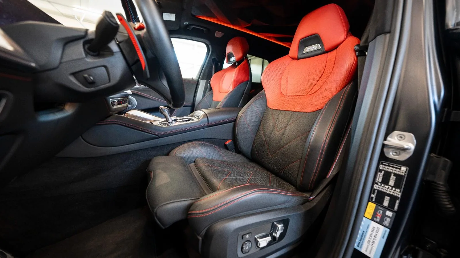 2024 BMW XM Label Red, 10/11