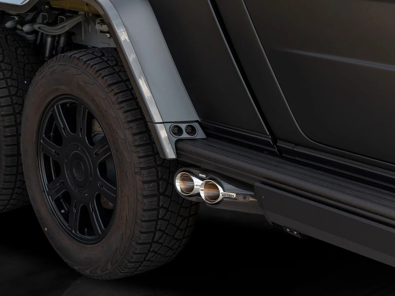 2024 Brabus XLP 900 6x6, 19/30