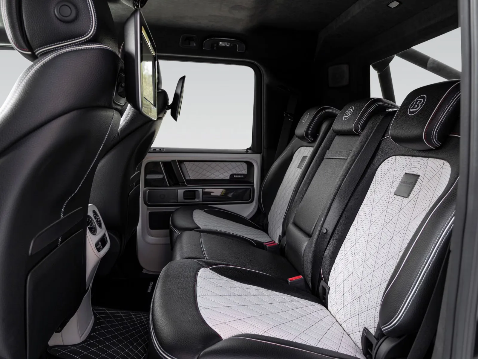 2024 Brabus XLP 900 6x6, 28/30