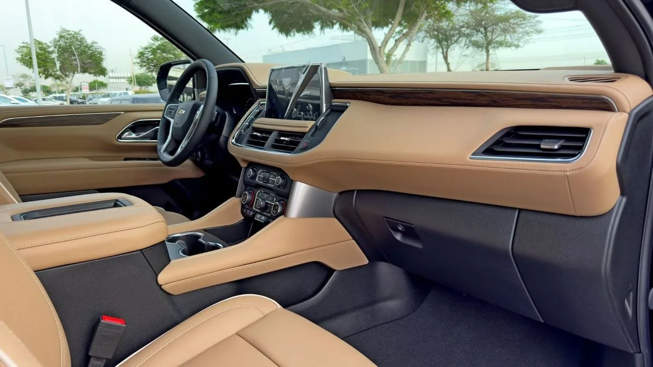 2024 Chevrolet Tahoe Premier offered by a specialist dealer in Dubai, United Arab Emirates, photo 10 of 13