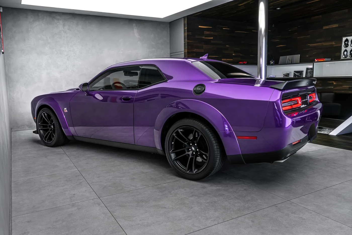 2024 Dodge Challenger Scat Pack Widebody offered by a specialist dealer in Ostrava, Czechia, photo 7 of 15