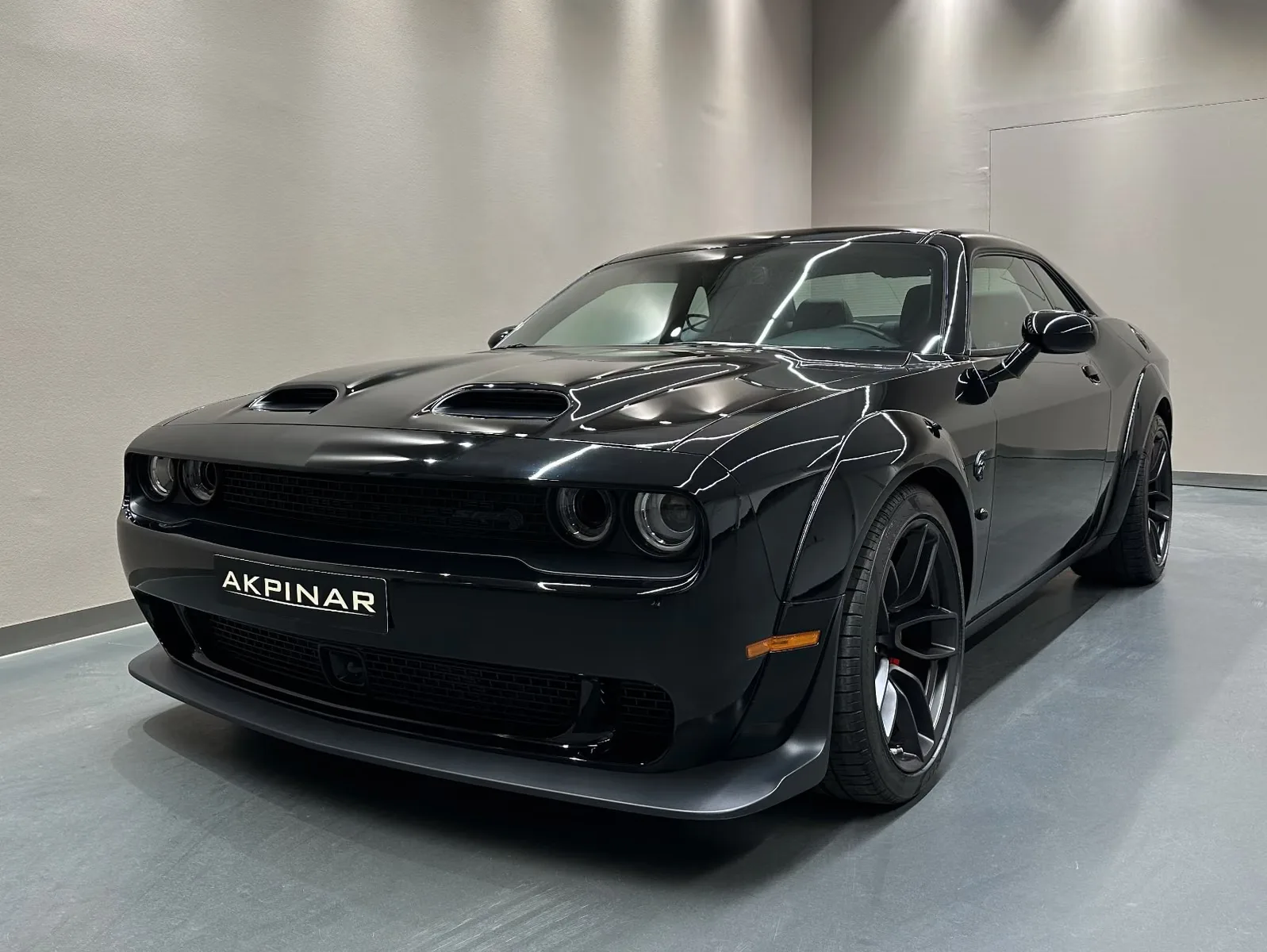 2024 Dodge Challenger SRT Hellcat Widebody Jailbreak offered by a specialist dealer in Holzgerlingen, Germany, main photo