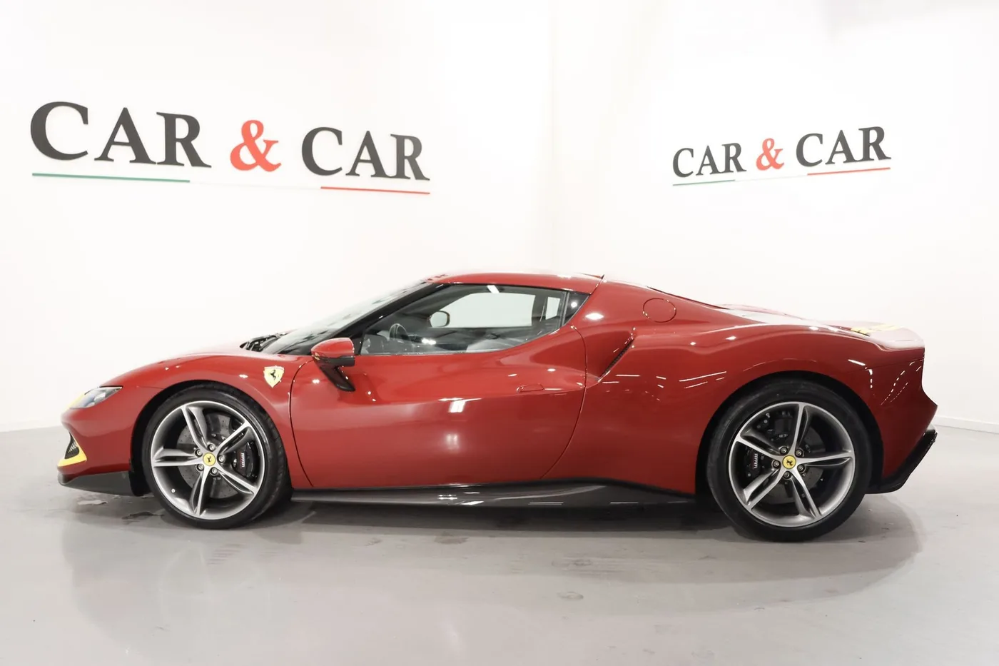 2024 Ferrari 296 GTB Assetto Fiorano proposée par un spécialiste de la supercar à Zibido San Giacomo, Italie, photo 6 sur 21