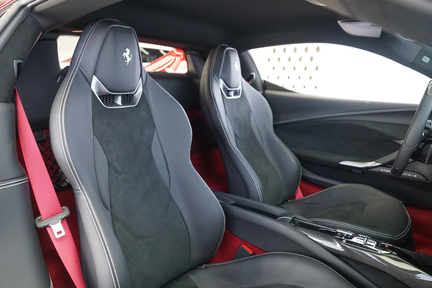 2024 Ferrari 296 GTB, 17/20