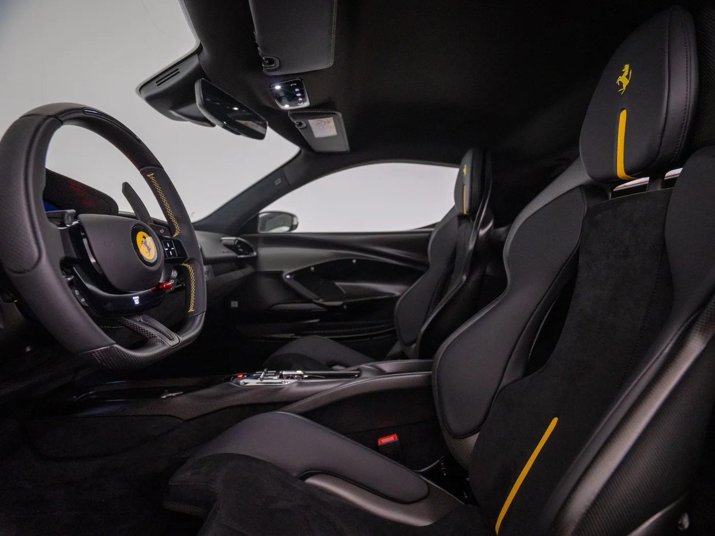 2024 Ferrari 296 GTB proposée par un concessionnaire spécialisé à Singen, Allemagne, photo 14 sur 15