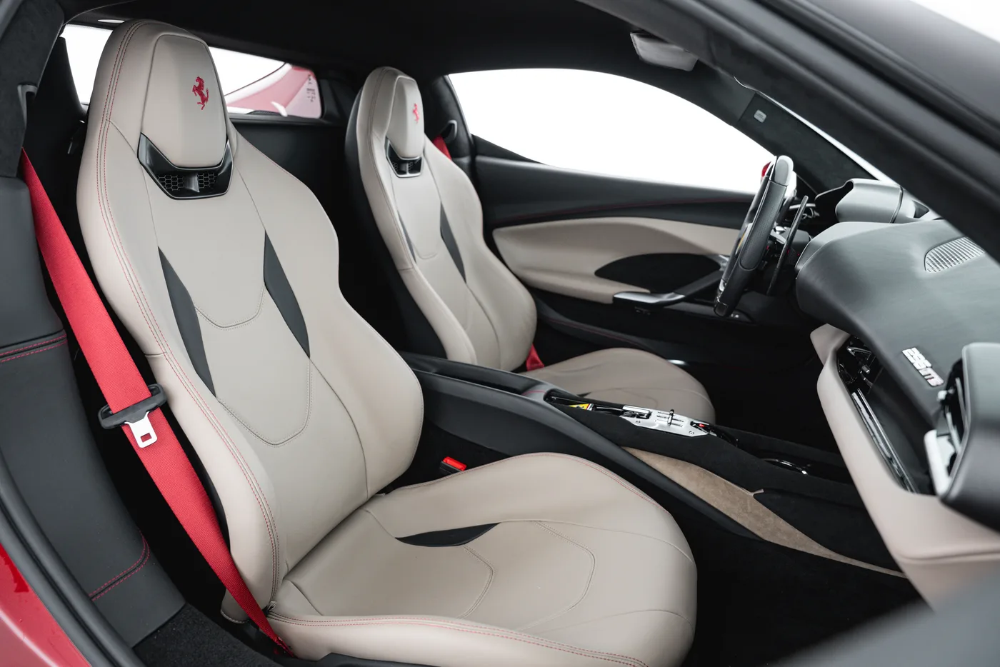 2024 Ferrari 296 GTB angeboten von einem Fachhändler in Vösendorf, Österreich, Foto 8 von 15
