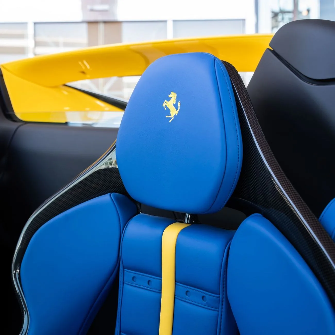 2024 Ferrari 296 GTS angeboten von einem Fachhändler in Dubai, Vereinigte Arabische Emirate, Foto 13 von 22