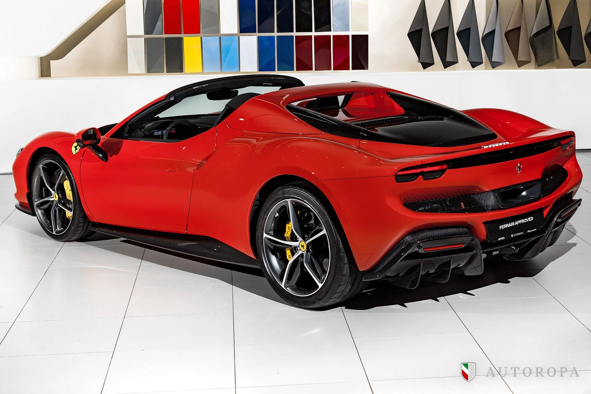 2024 Ferrari 296 GTS, 4/10