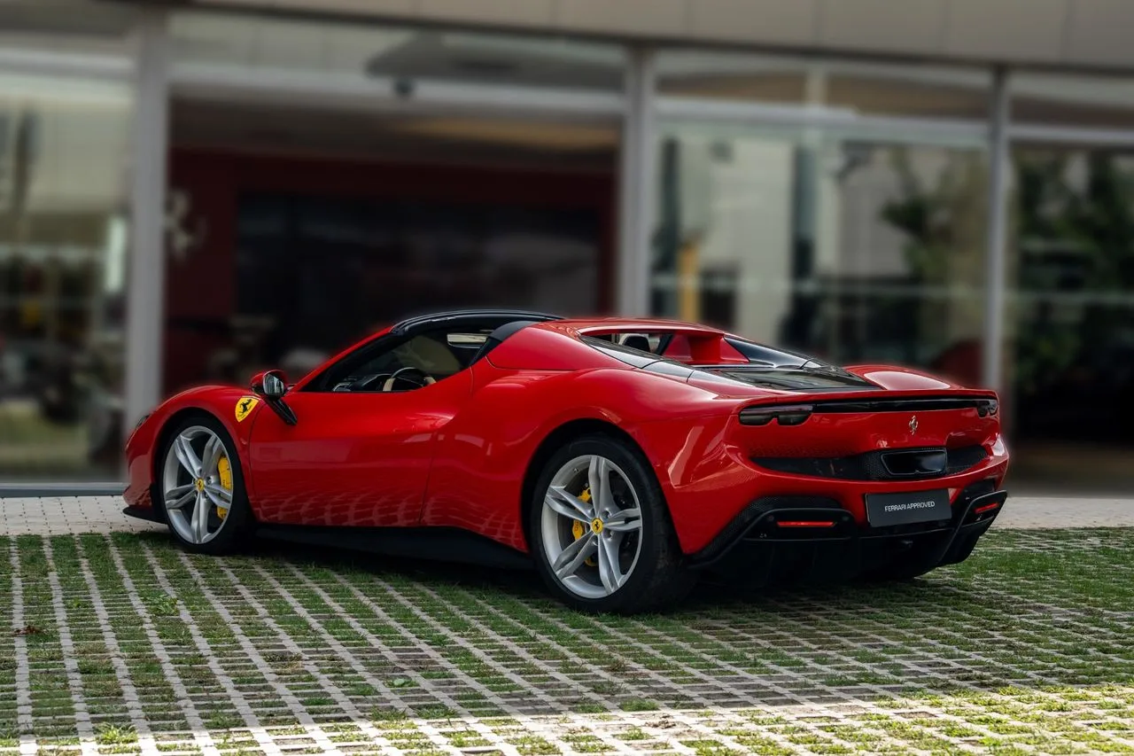 2024 Ferrari 296 GTS, 3/30