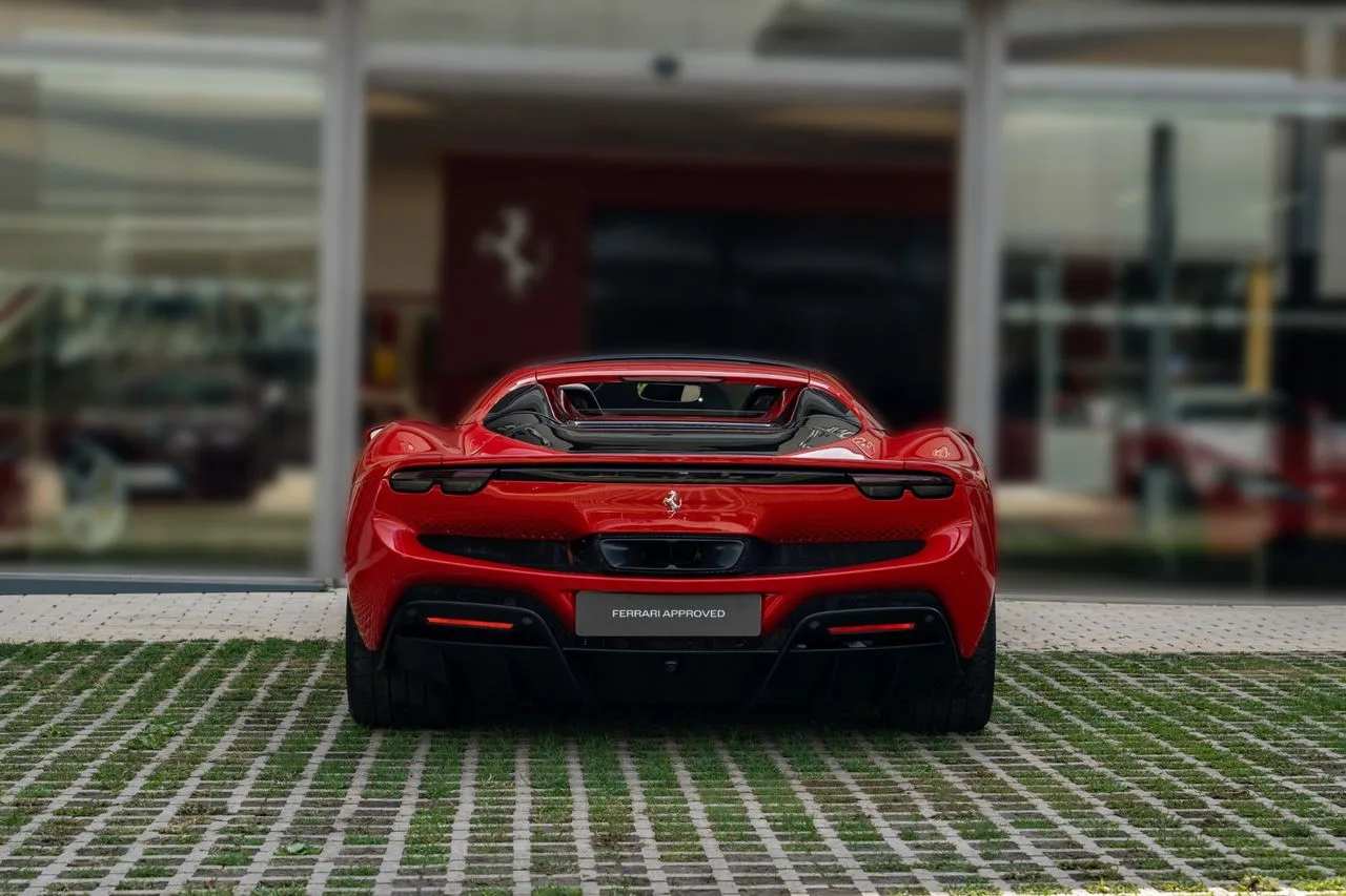 2024 Ferrari 296 GTS, 5/30