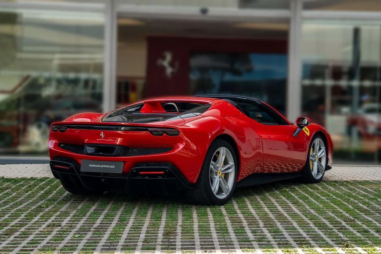 2024 Ferrari 296 GTS, 6/30