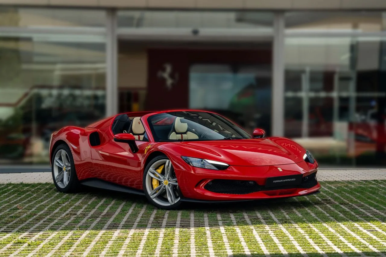 2024 Ferrari 296 GTS, 10/30