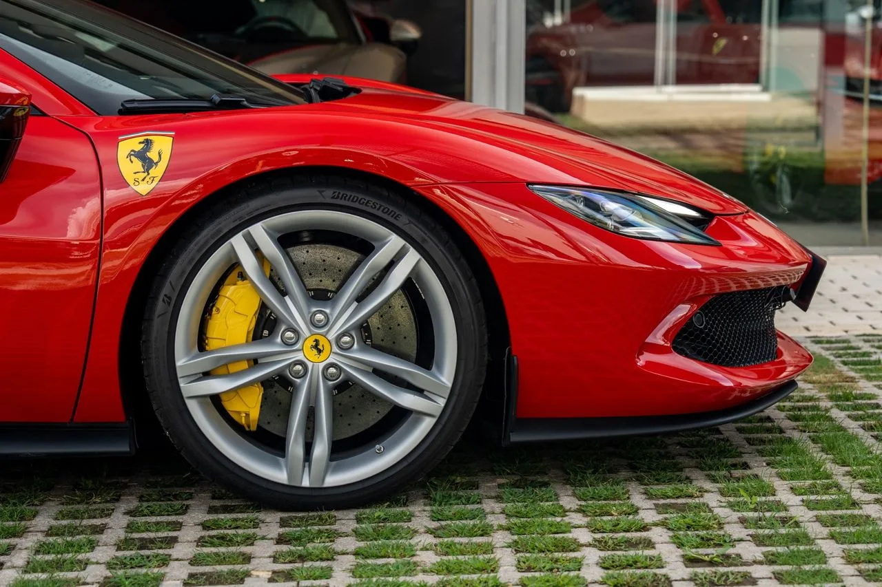 2024 Ferrari 296 GTS, 13/30