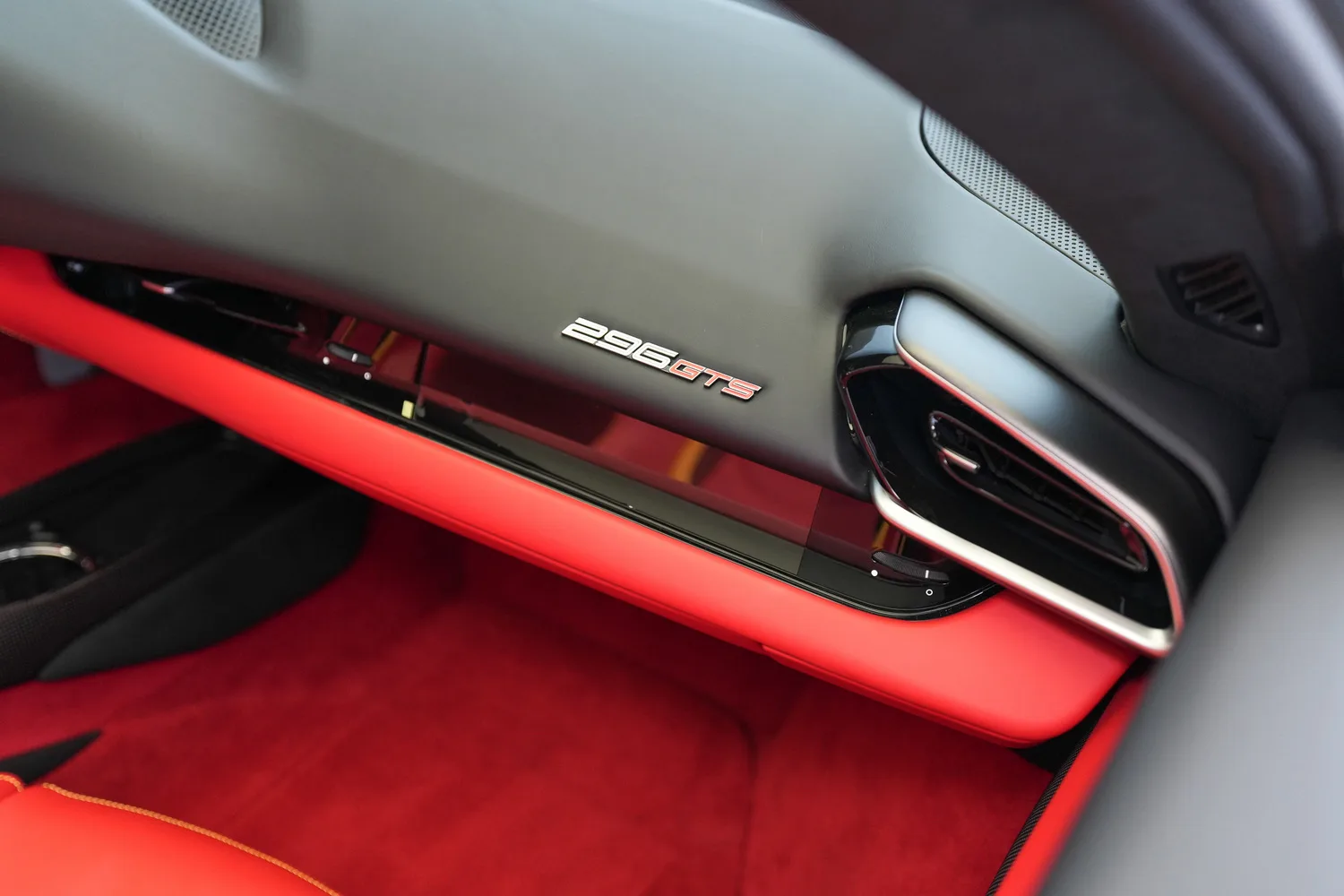 2024 Ferrari 296 GTS, 6/17