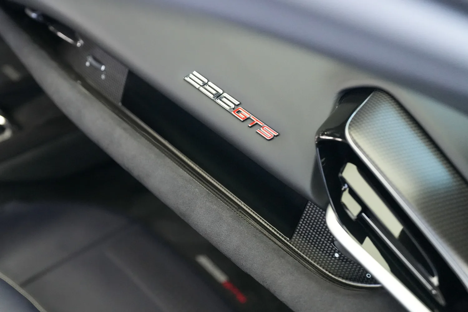 2024 Ferrari 296 GTS, 8/16
