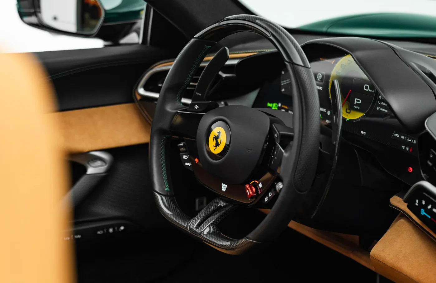 2024 Ferrari 296 GTS proposée par un concessionnaire spécialisé à Dubai, Émirats arabes unis, photo 6 sur 10