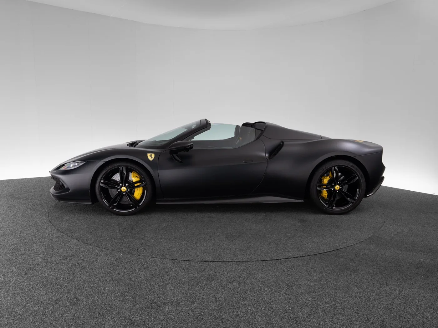 2024 Ferrari 296 GTS offered by a specialist dealer in Singen, Germany, photo 3 of 15