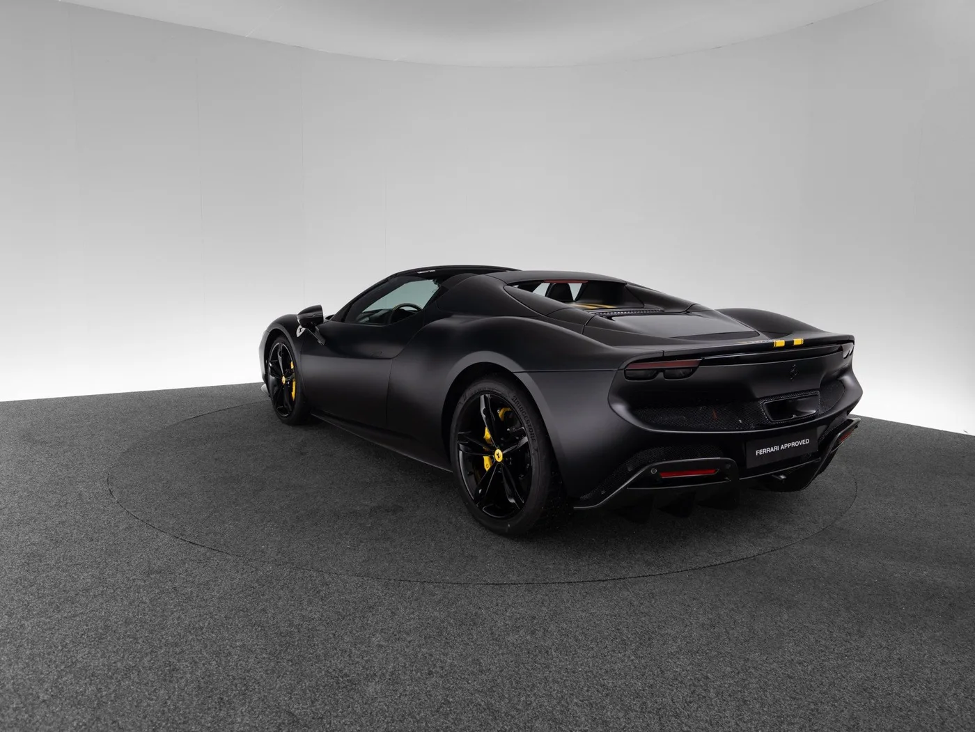 2024 Ferrari 296 GTS offered by a specialist dealer in Singen, Germany, photo 4 of 15