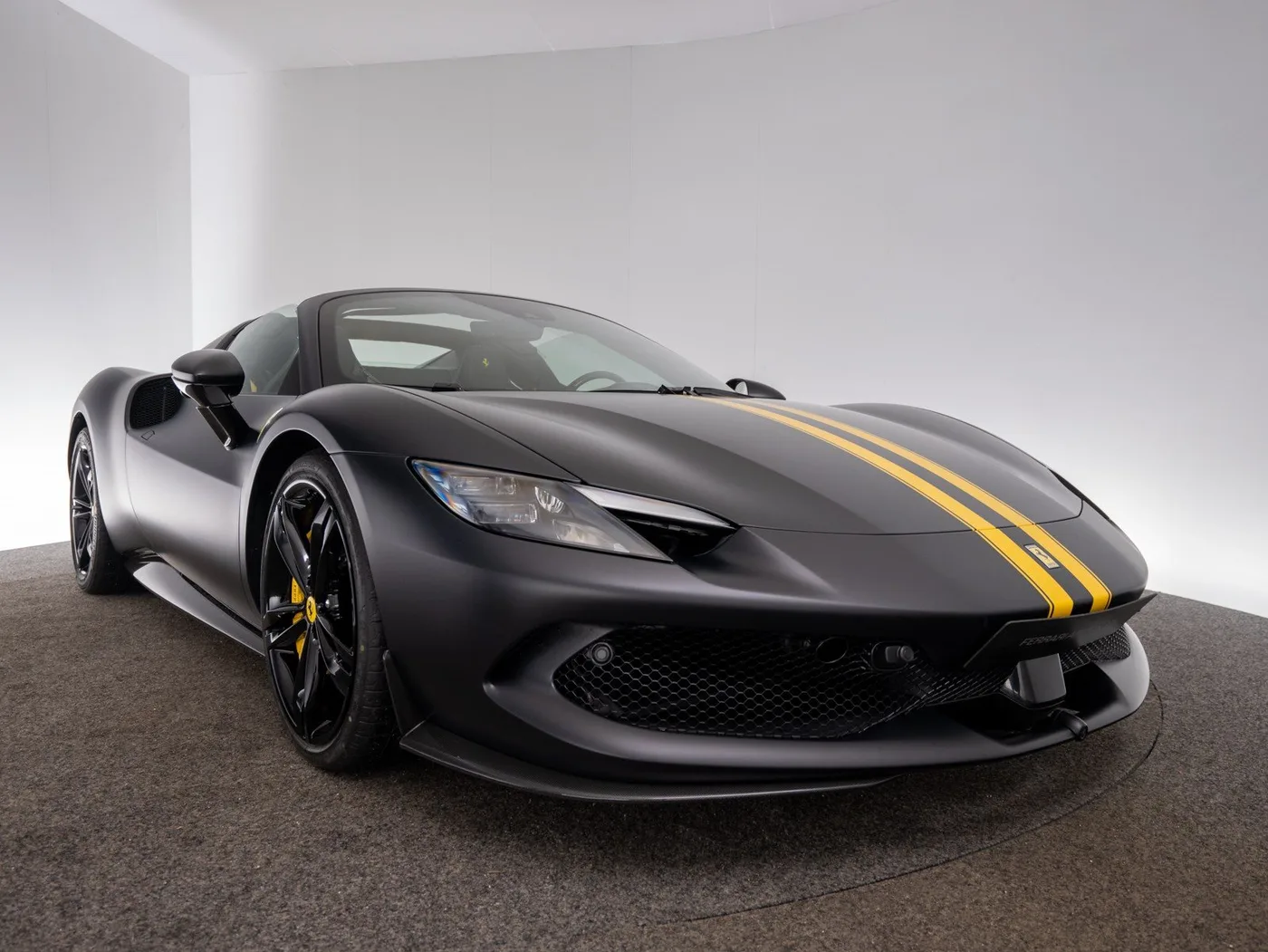 2024 Ferrari 296 GTS offered by a specialist dealer in Singen, Germany, photo 15 of 15