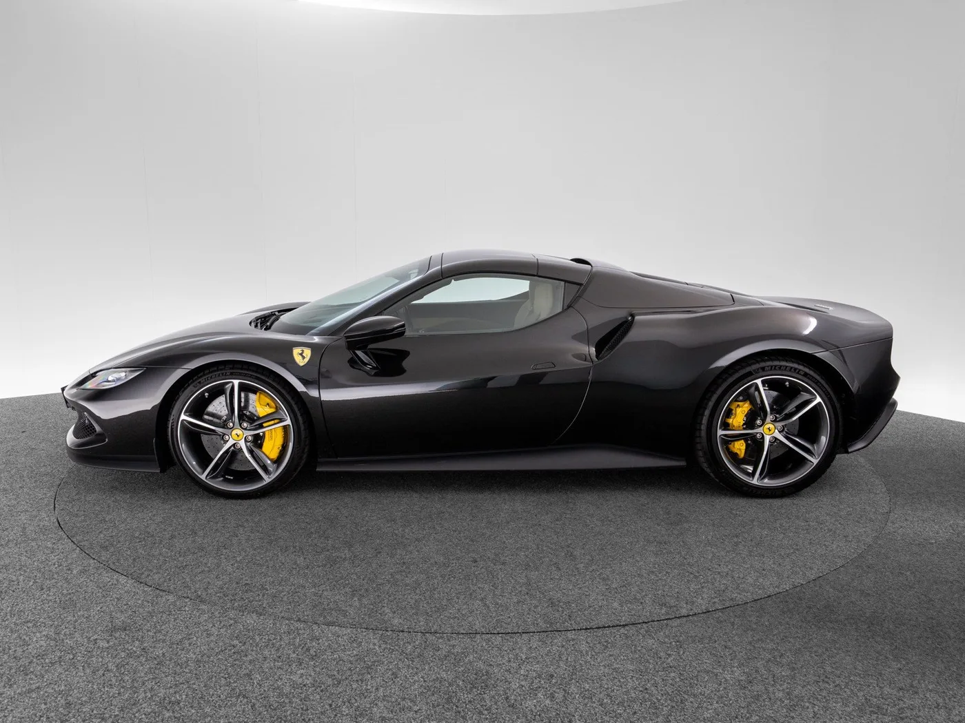 2024 Ferrari 296 GTS offered by a specialist dealer in Singen, Germany, photo 11 of 15