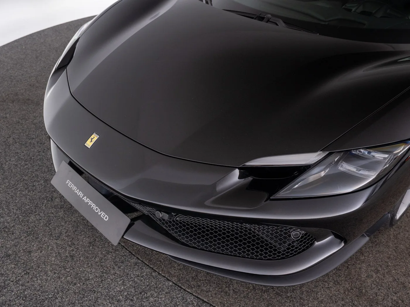 2024 Ferrari 296 GTS offered by a specialist dealer in Singen, Germany, photo 12 of 15