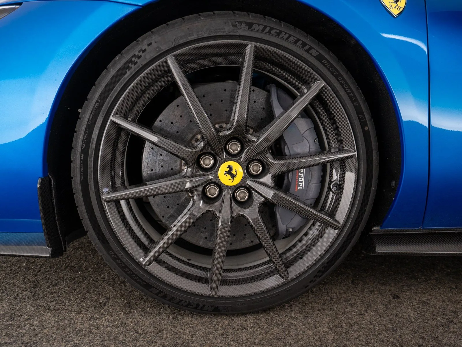 2024 Ferrari 296 GTS, 13/30