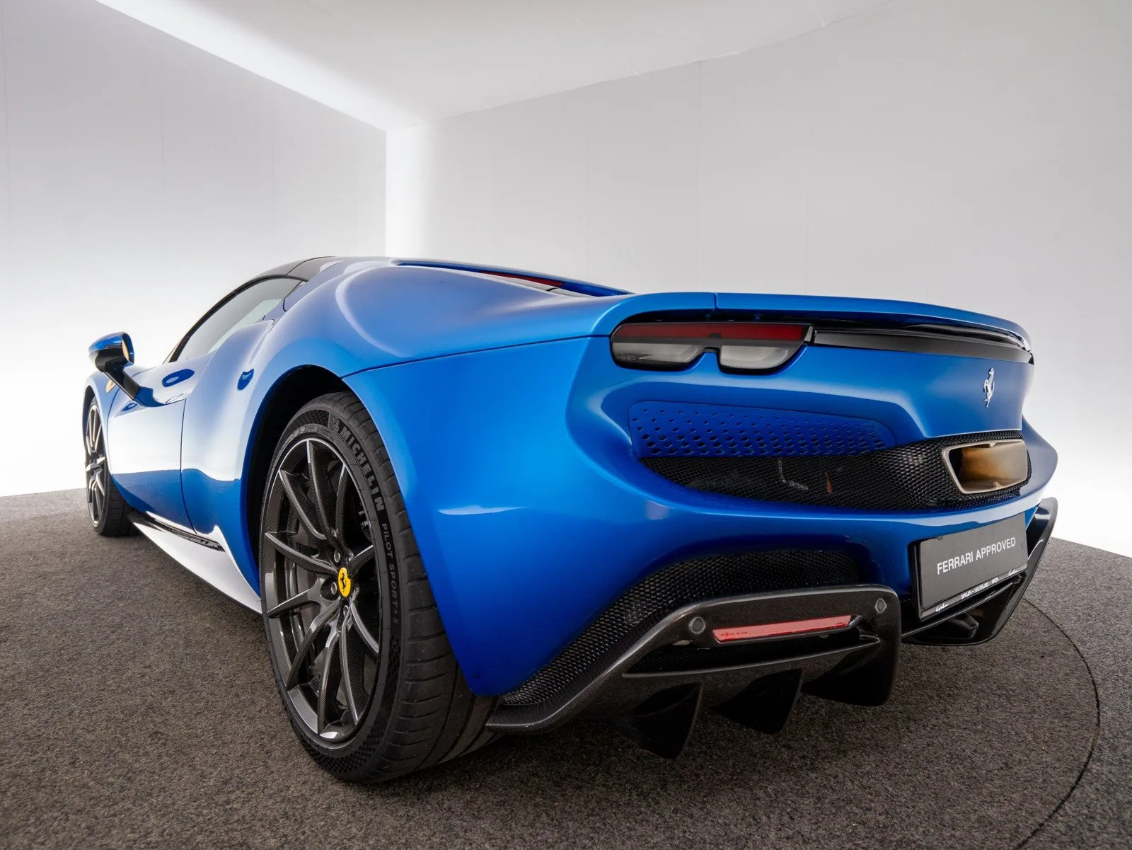 2024 Ferrari 296 GTS, 21/30