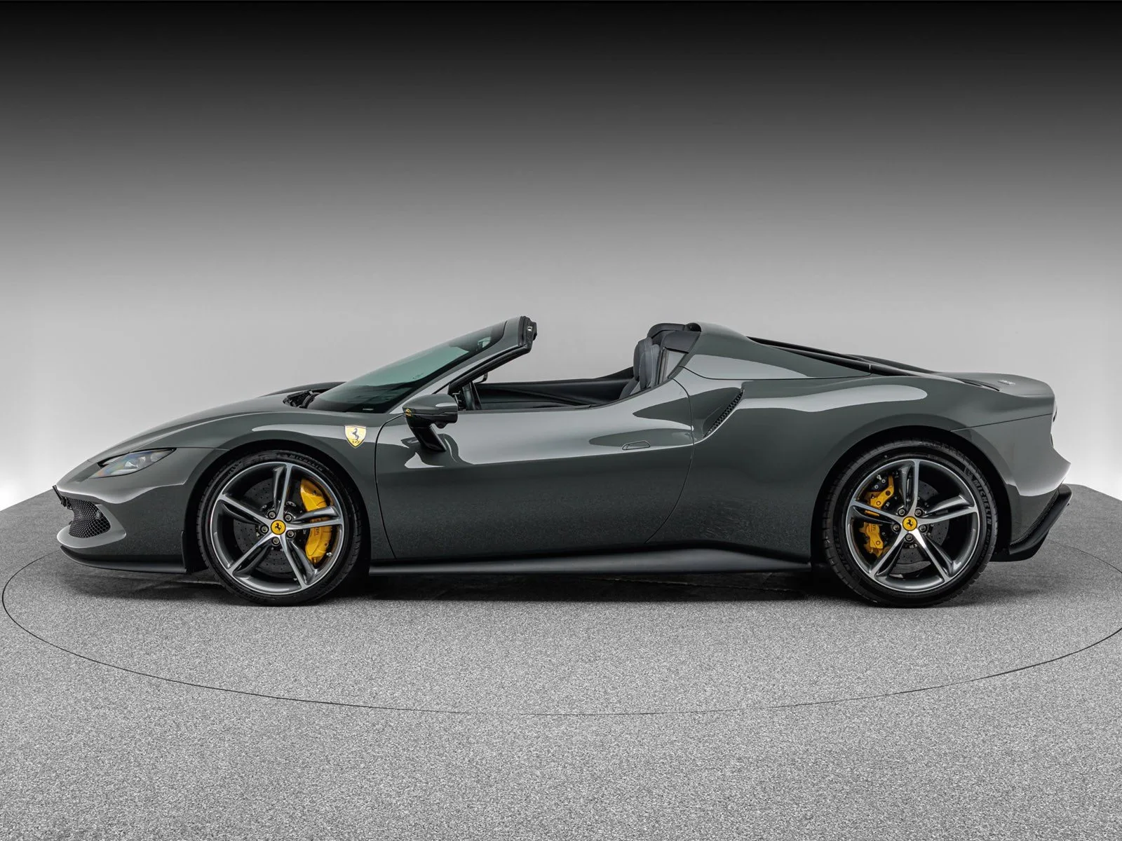 2024 Ferrari 296 GTS, 2/30