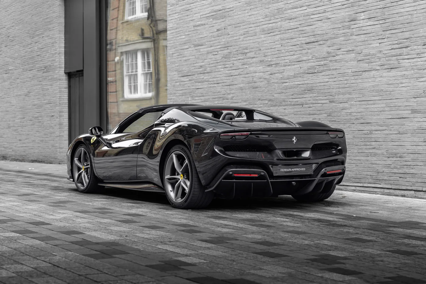 2024 Ferrari 296 GTS angeboten von einer Vertragshändlergruppe in Mayfair, Vereinigtes Königreich, Foto 3 von 25