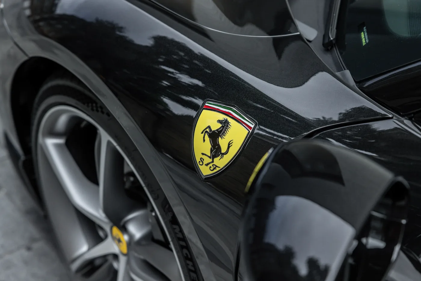 2024 Ferrari 296 GTS angeboten von einer Vertragshändlergruppe in Mayfair, Vereinigtes Königreich, Foto 10 von 25