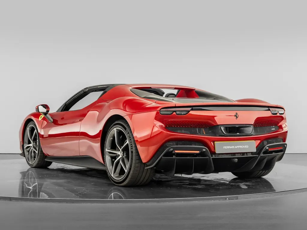 2024 Ferrari 296 GTS, 5/15