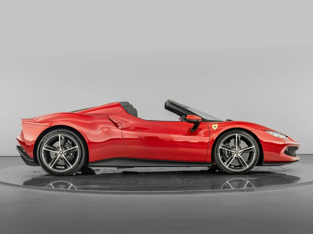 2024 Ferrari 296 GTS, 8/15