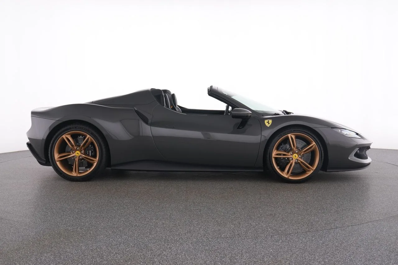 2024 Ferrari 296 GTS, 12/29
