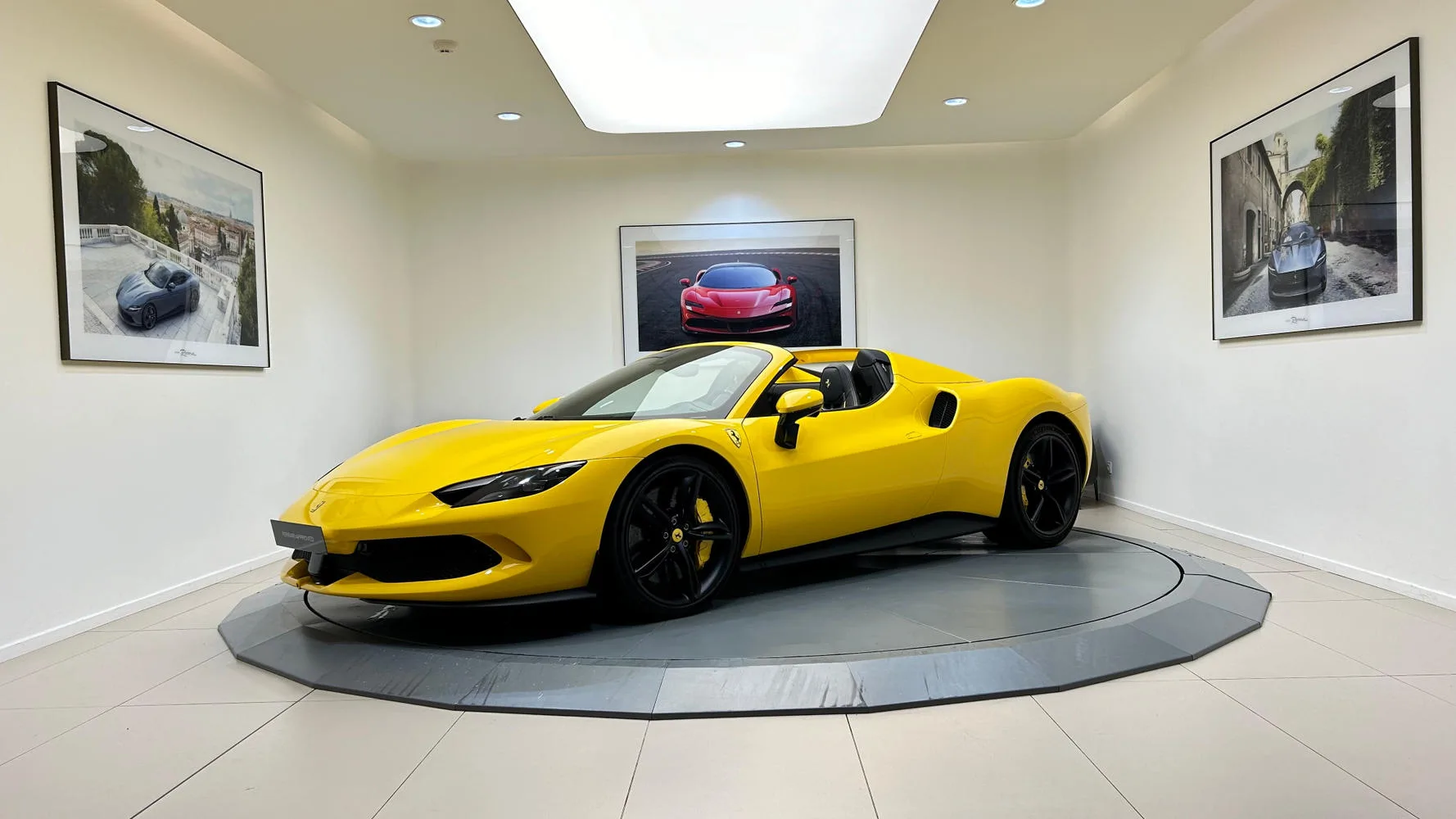 2024 Ferrari 296 GTS, 2/30