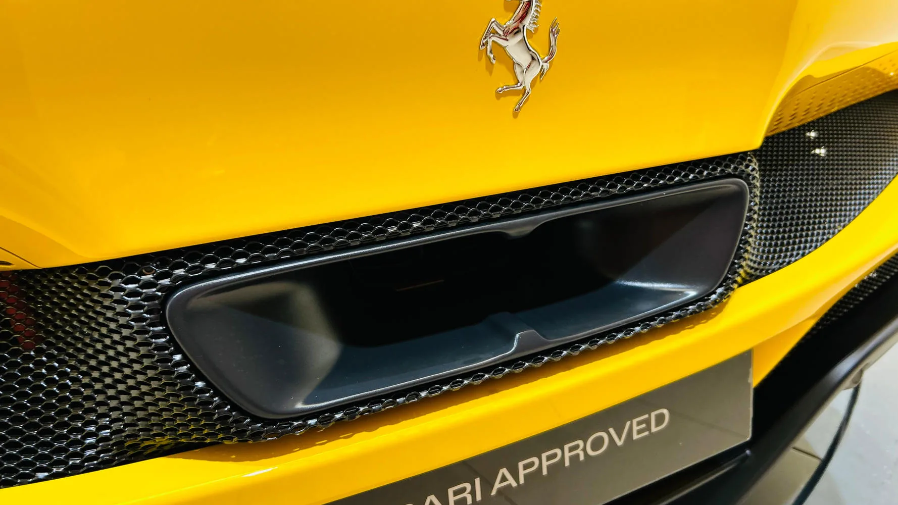 2024 Ferrari 296 GTS, 28/30