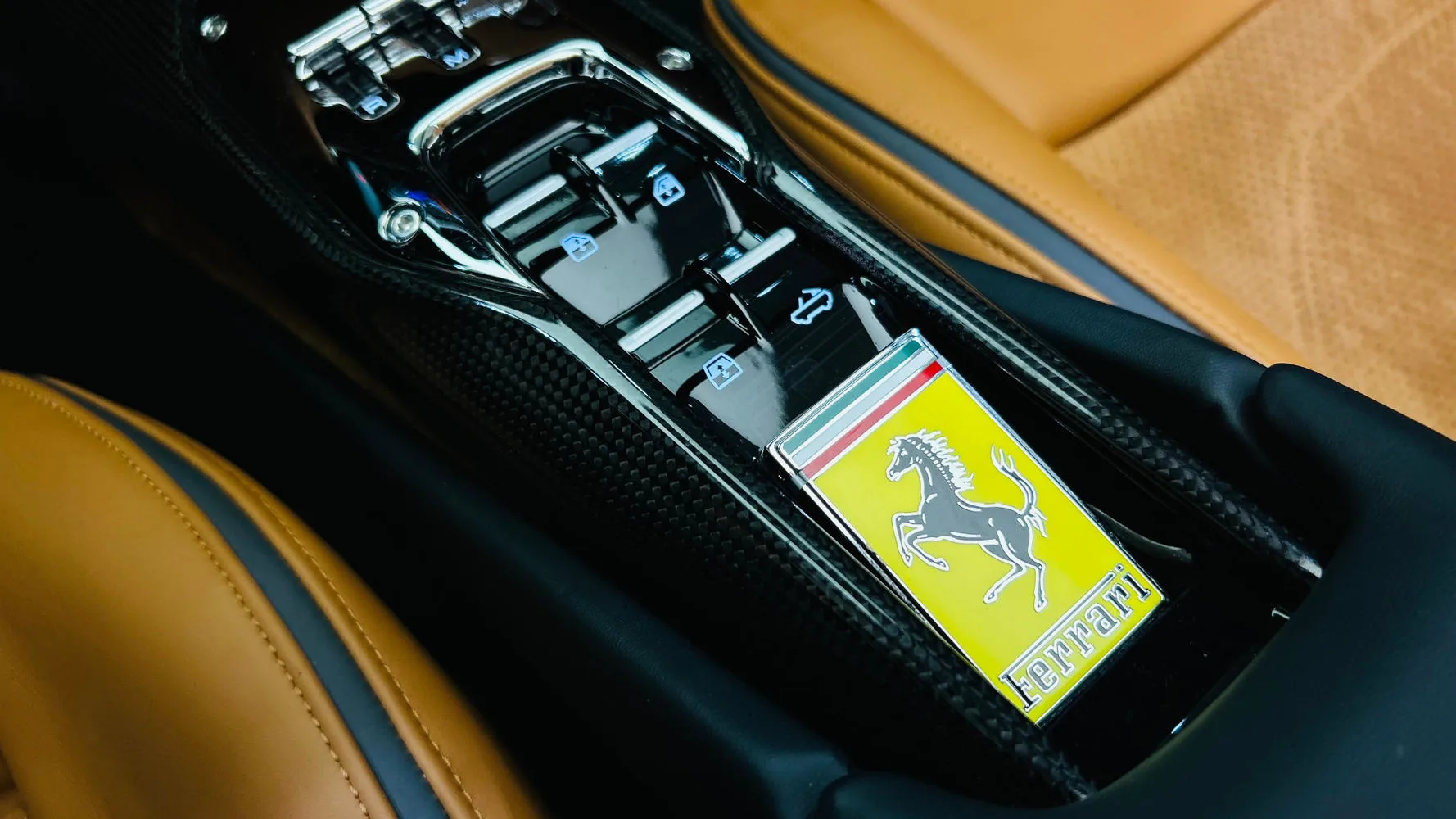 2024 Ferrari 296 GTS, 17/30